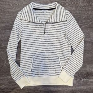 LL Bean Quarter Zip Size Small
